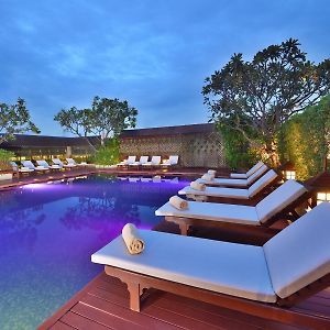 Centre Point Pratunam - SHA Extra Plus